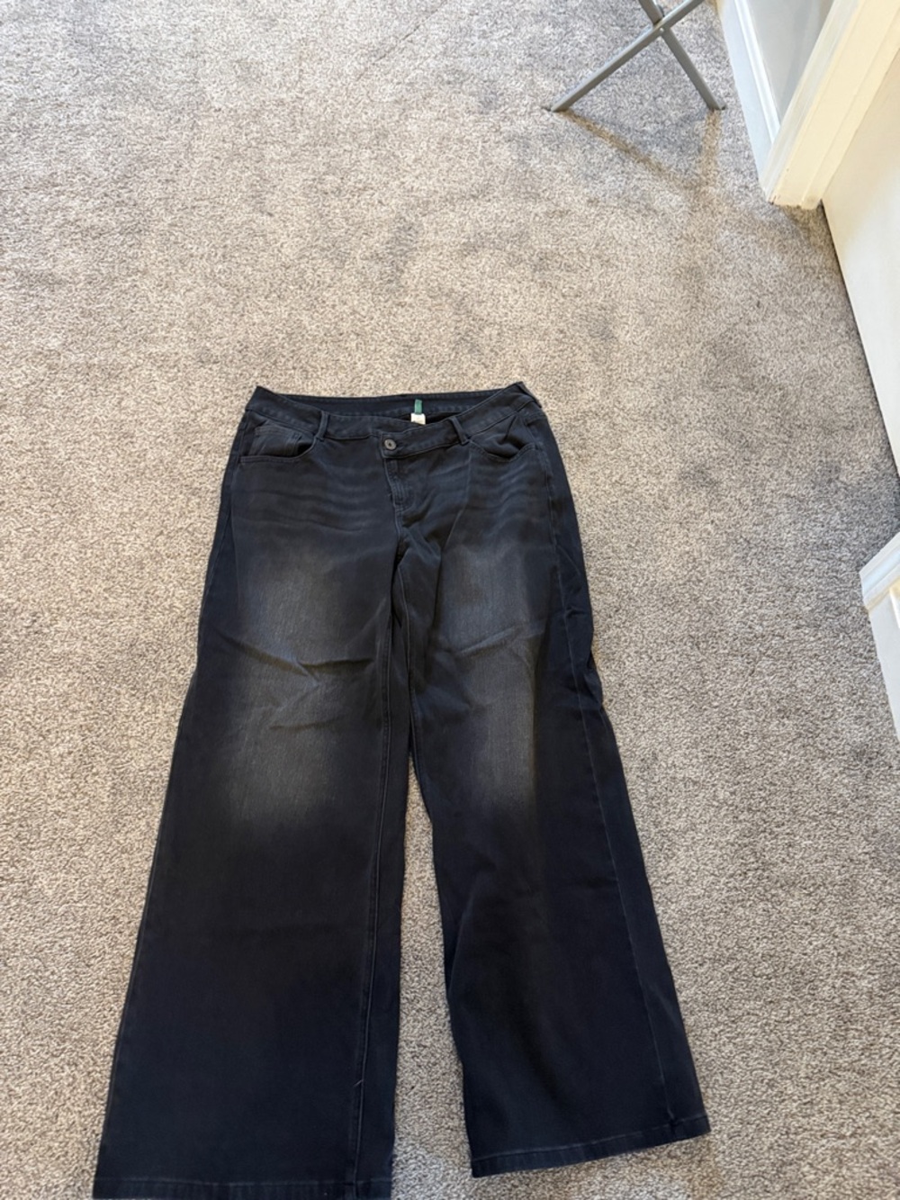 Wide Leg Women's Jeans in Black